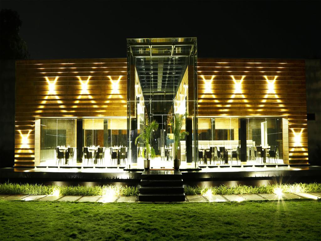 Pleasant Days Resort Chembarambakkam Lake Esterno foto