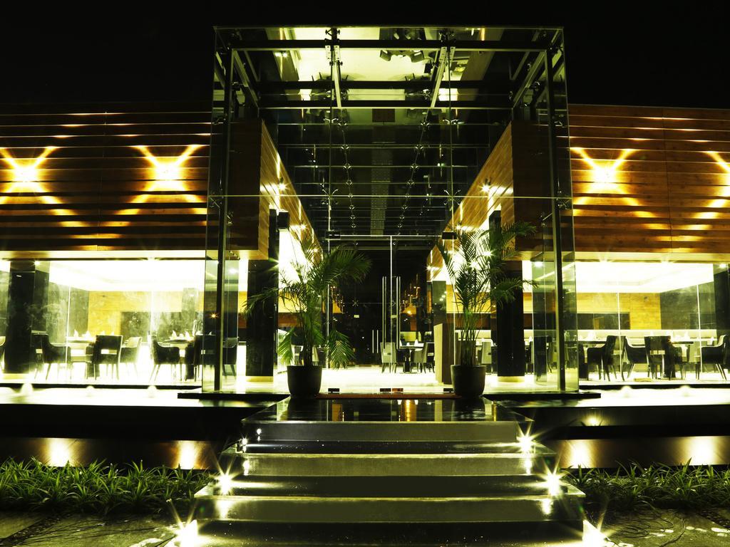 Pleasant Days Resort Chembarambakkam Lake Esterno foto